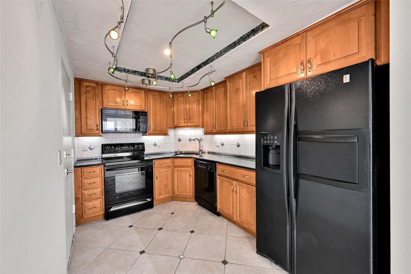 Condo for sale at Royal Ambassador 1215