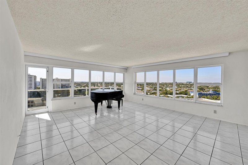 Condo for sale at Royal Ambassador 1215