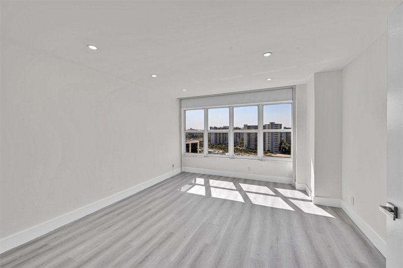 Condo for sale at Royal Ambassador 1215