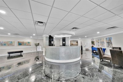 Comprar apartamento en Royal Ambassador 1215
