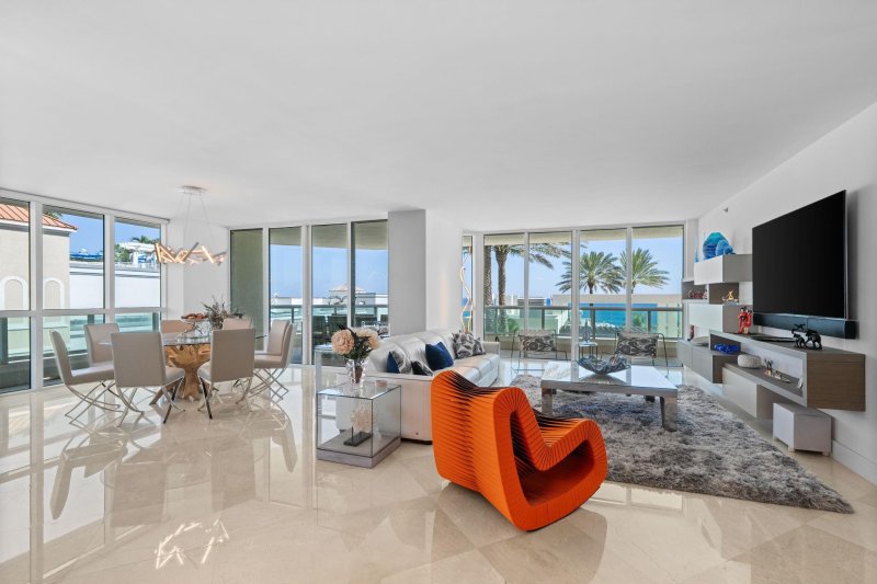 Condo for sale at Las Olas Beach Club 705