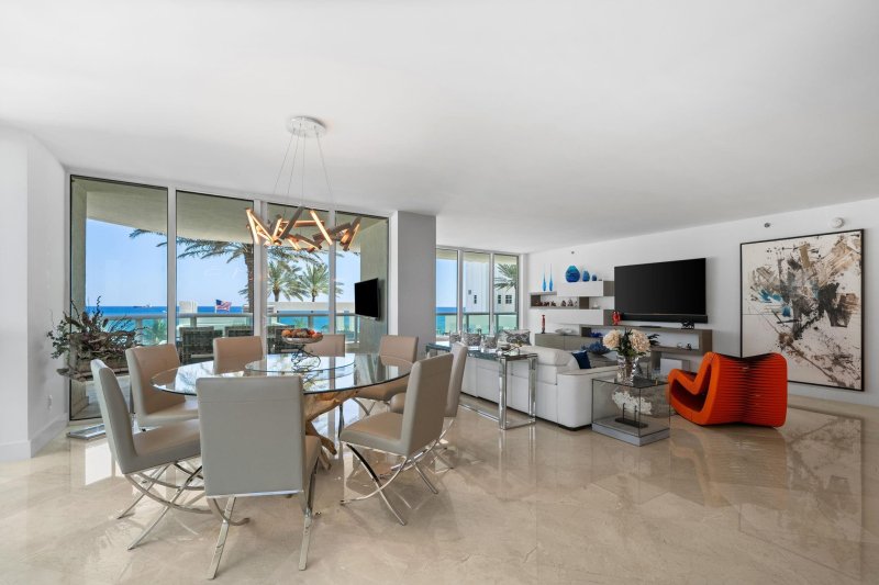 Condo for sale at Las Olas Beach Club 705