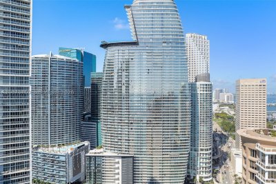 Comprar apartamento no Aston Martin Residences 903