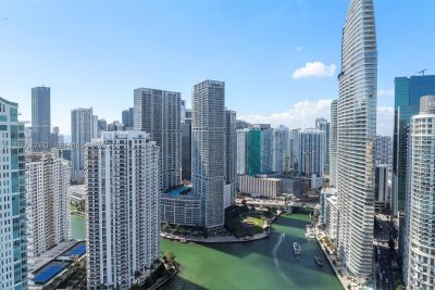 Comprar apartamento no Aston Martin Residences 903