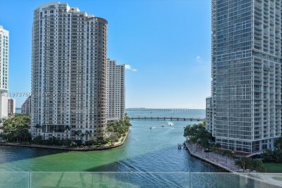 Comprar apartamento no Aston Martin Residences 903