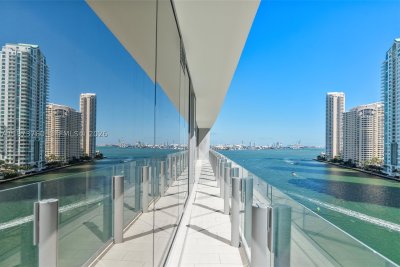Comprar apartamento no Aston Martin Residences 903