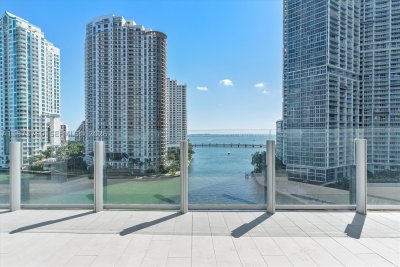 Comprar apartamento no Aston Martin Residences 903