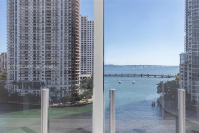 Comprar apartamento no Aston Martin Residences 903