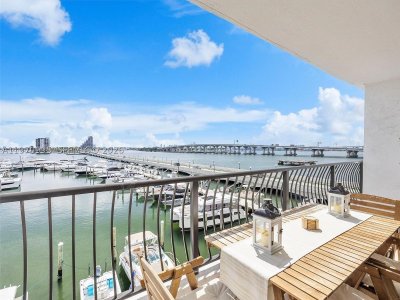 The Venetia Apt #408