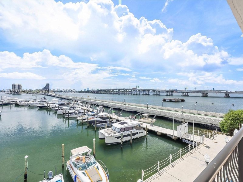 Apartment for rent at The Venetia 408