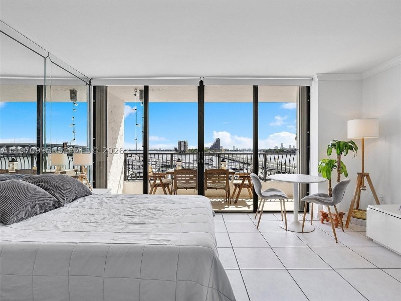 Apartment for rent at The Venetia 408