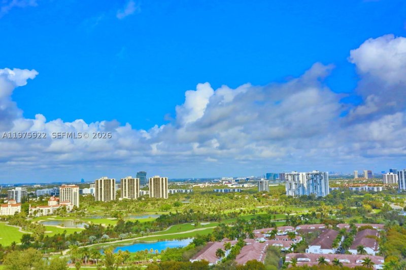 Condo for sale at Mystic Pointe 500 2807