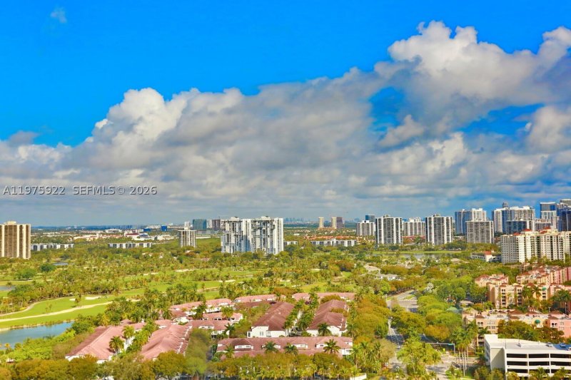 Condo for sale at Mystic Pointe 500 2807