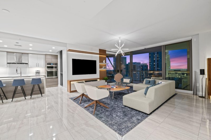 Condo for sale at 100 Las Olas 2404