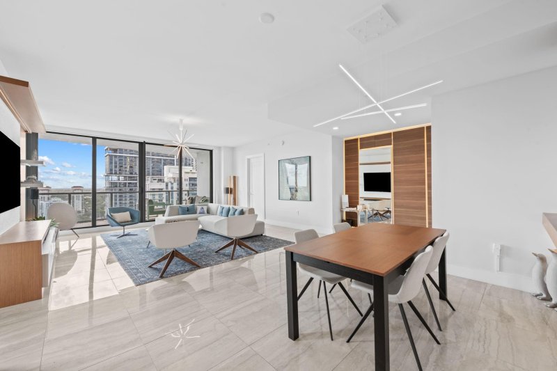 Condo for sale at 100 Las Olas 2404