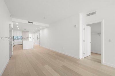 Comprar apartamento en La Baia South 805