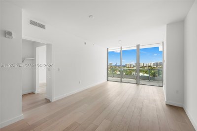 Comprar apartamento en La Baia South 805