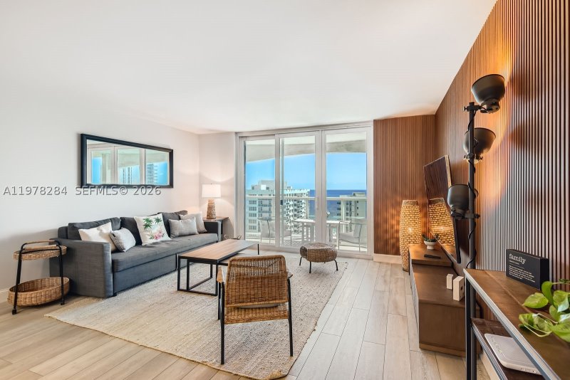 Apartment for rent at Hallmark of Hollywood 1818