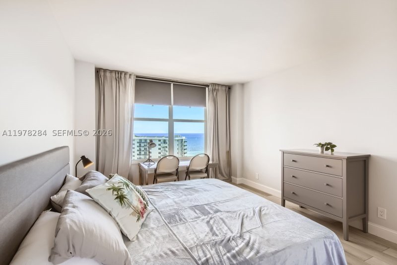 Apartment for rent at Hallmark of Hollywood 1818