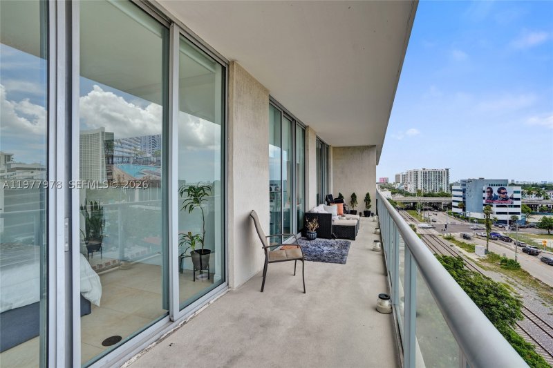 Condo for sale at Midtown Miami 2 H0708