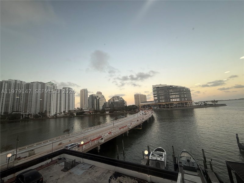 Apartment for rent at Four Ambassadors 470