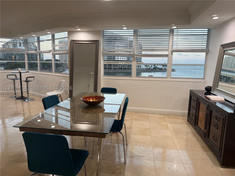 Apartment for rent at Four Ambassadors 470