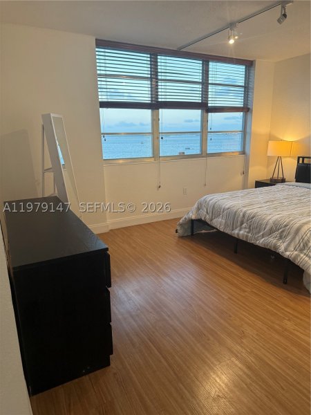 Apartment for rent at Four Ambassadors 470
