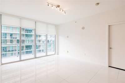 Comprar apartamento no Axis on Brickell North Tower 3216-N