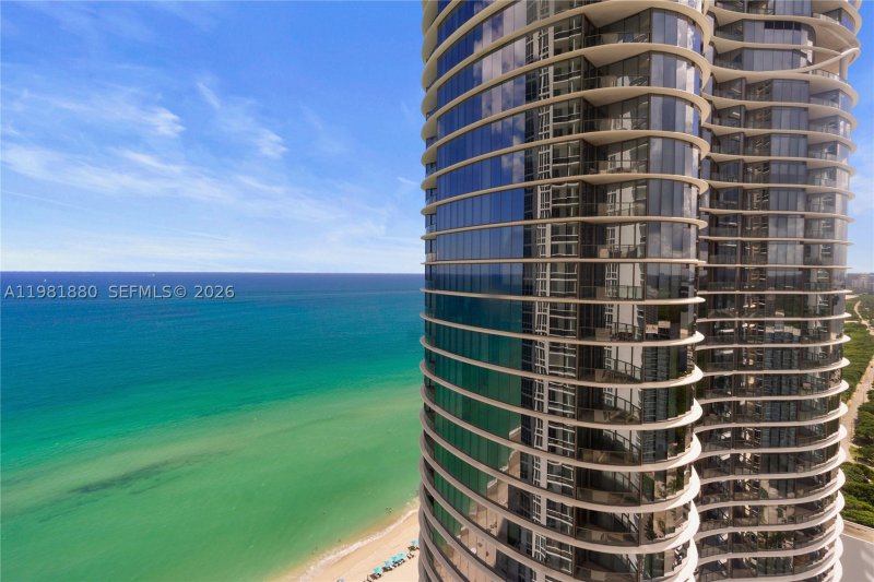 Comprar apartamento no Trump Tower Three 2606