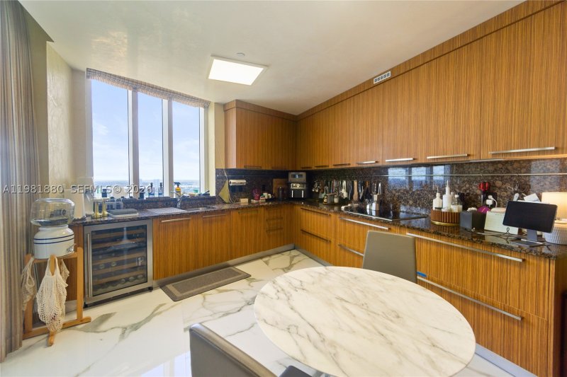 Comprar apartamento no Trump Tower Three 2606