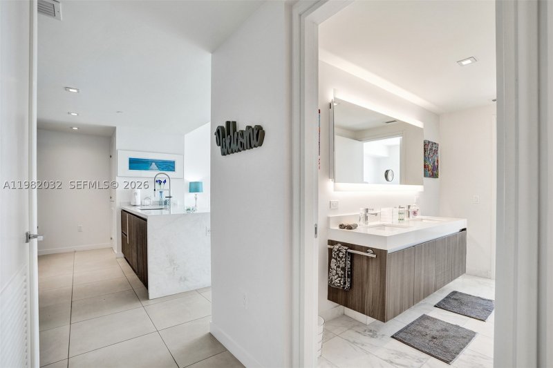 Apartment for rent at Tiffany House 813