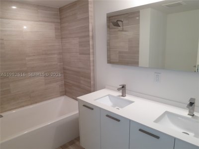 Alquiler de apartamento en Brickell House Condo 1100
