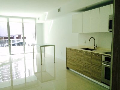 Alquiler de apartamento en Brickell House Condo 1100