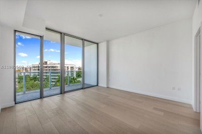 Comprar apartamento en La Baia South 702
