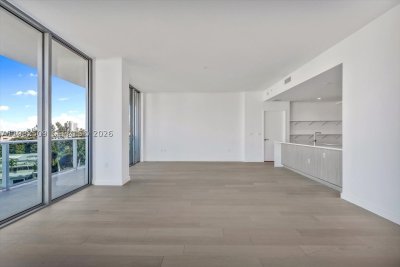 Comprar apartamento en La Baia South 702