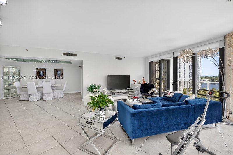 Condo for sale at Hamptons West 608