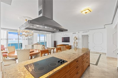 Comprar apartamento en Beach Club Three 1601