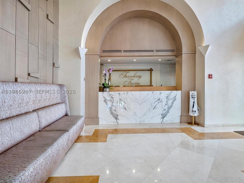 Apartment for rent at Turnberry Towers 2E