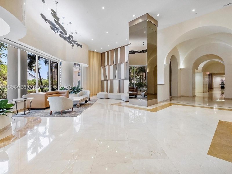 Apartment for rent at Turnberry Towers 2E