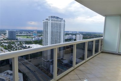 Comprar apartamento en Beach Club Three 3908