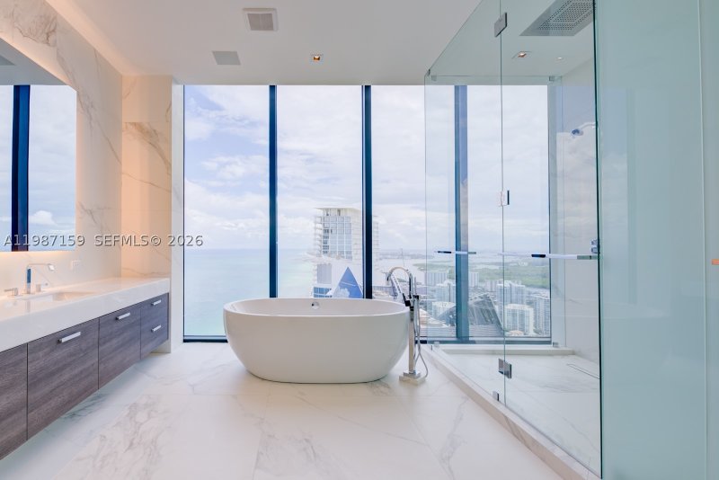 Comprar apartamento en Muse Sunny Isles Beach 4501/4601