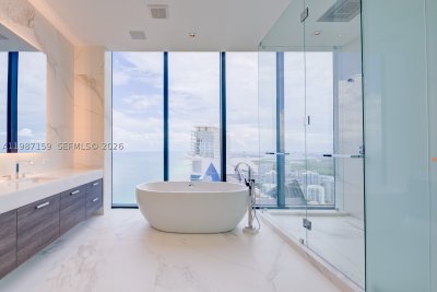 Comprar apartamento en Muse Sunny Isles Beach 4501/4601