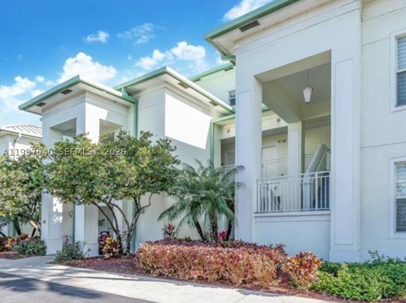 Condo for sale at The Blue Doral 406