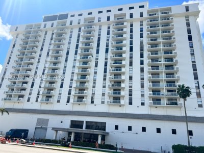 Comprar apartamento no Sailboat Cay 613