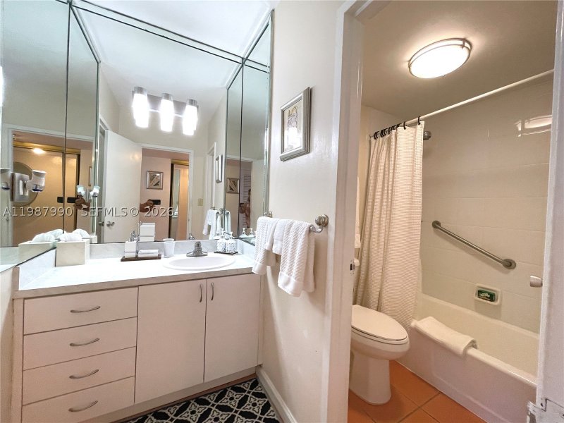 Apartment for rent at Oceania 1 836