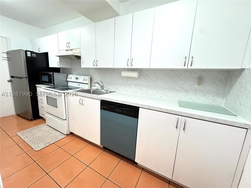 Apartment for rent at Oceania 1 836