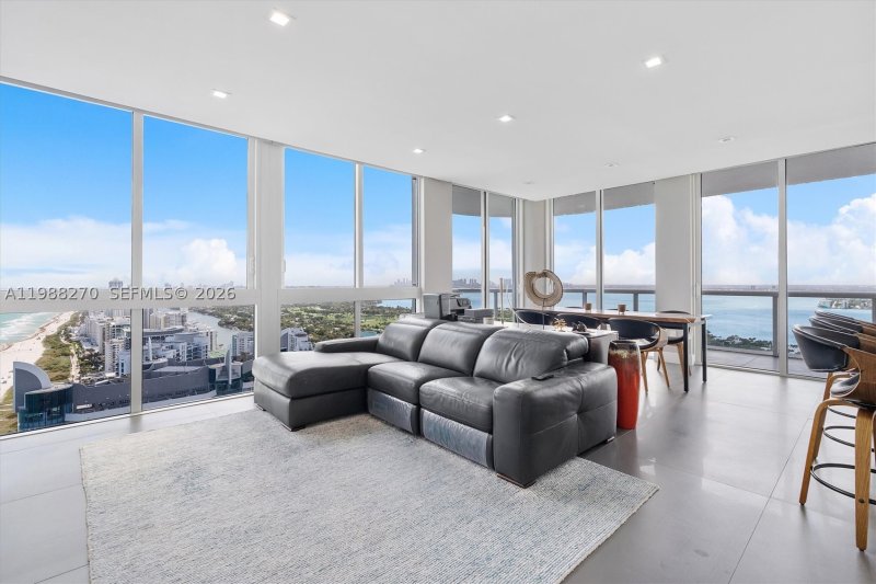 Comprar apartamento en Akoya 4307