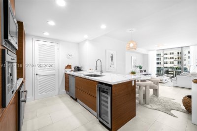 Comprar apartamento no Mei Miami Beach Condo 906