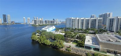 Aventura Marina II Apt #1018