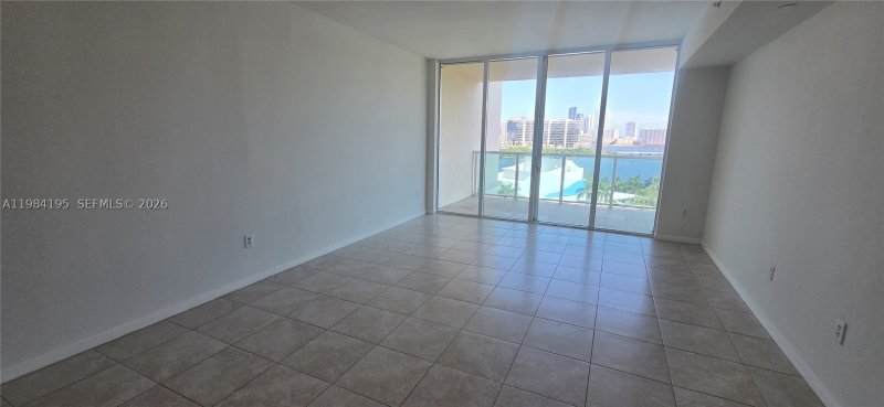 Alquiler de apartamento en Aventura Marina II 1018
